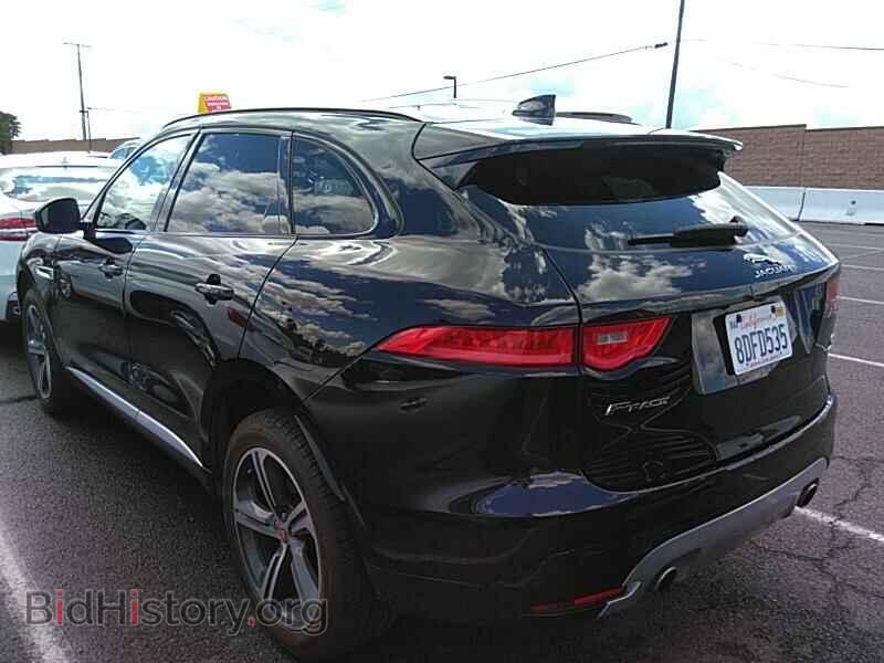 2018 Jaguar F-PACE - VIN: SADCM2FV8JA288852 - Photo 9