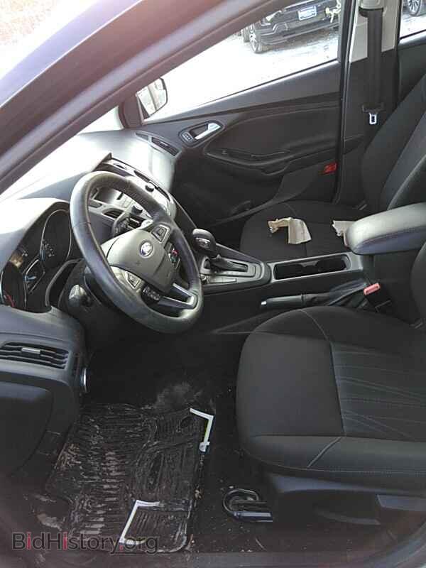 2017 Ford Focus - VIN: 1FADP3F21HL262875 - Фото 3