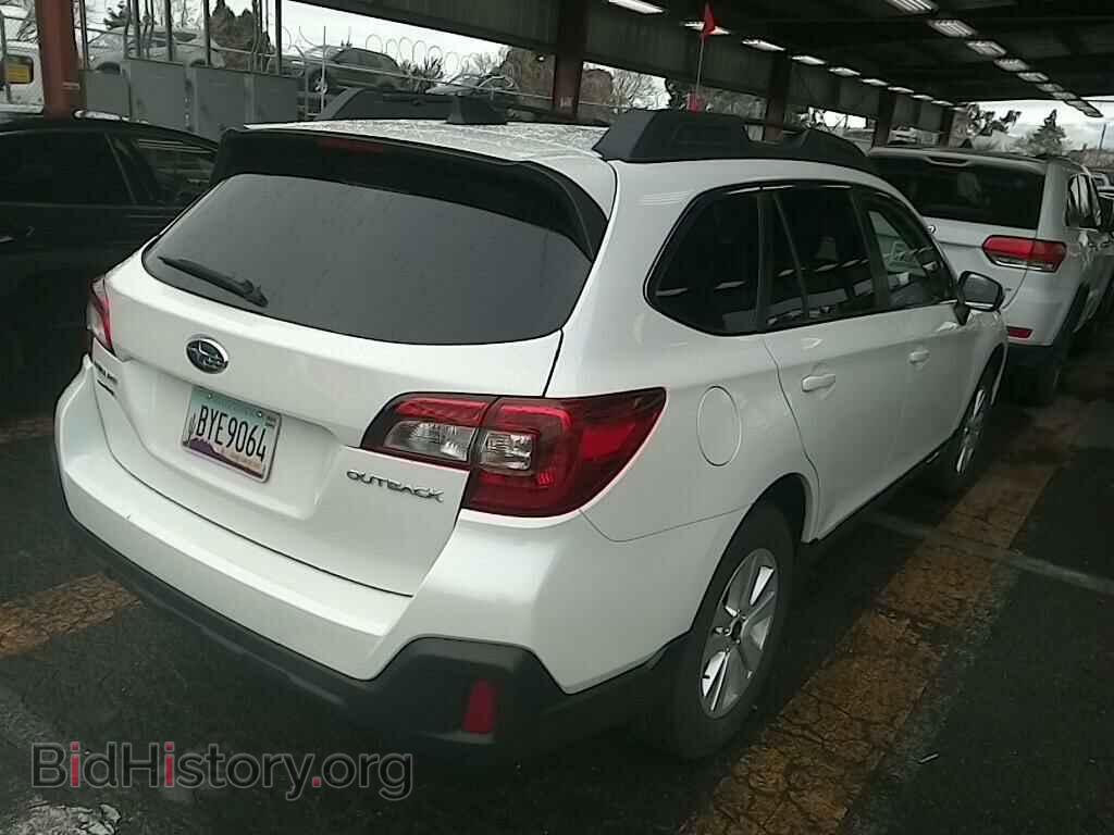 2019 Subaru Outback - VIN: 4S4BSAFC2K3360121 - Фото 2