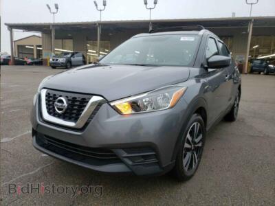 2019 Nissan KICKS SV FWD — VIN 3N1CP5CU3KL512316