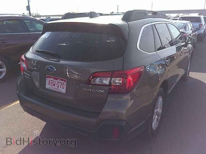 2019 Subaru Outback - VIN: 4S4BSAFC2K3375721 - Фото 2