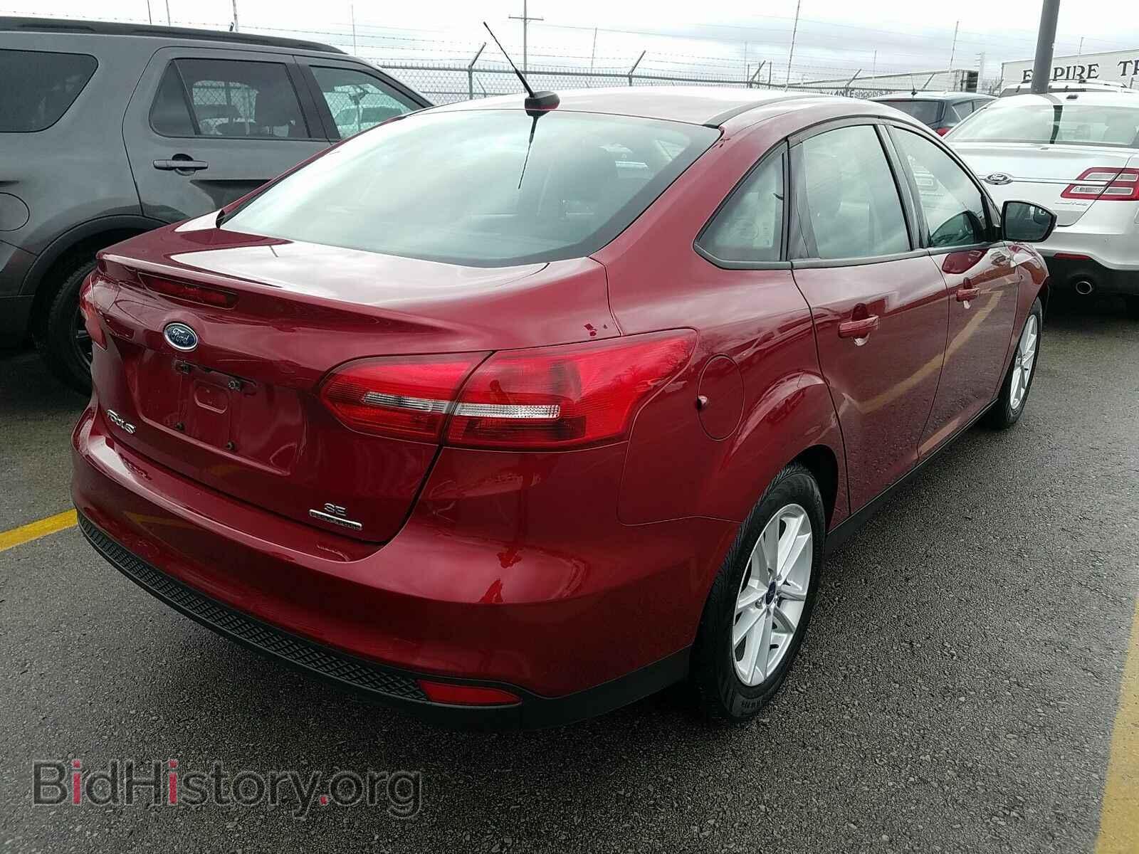 2016 Ford Focus - VIN: 1FADP3F26GL395579 - Photo 2
