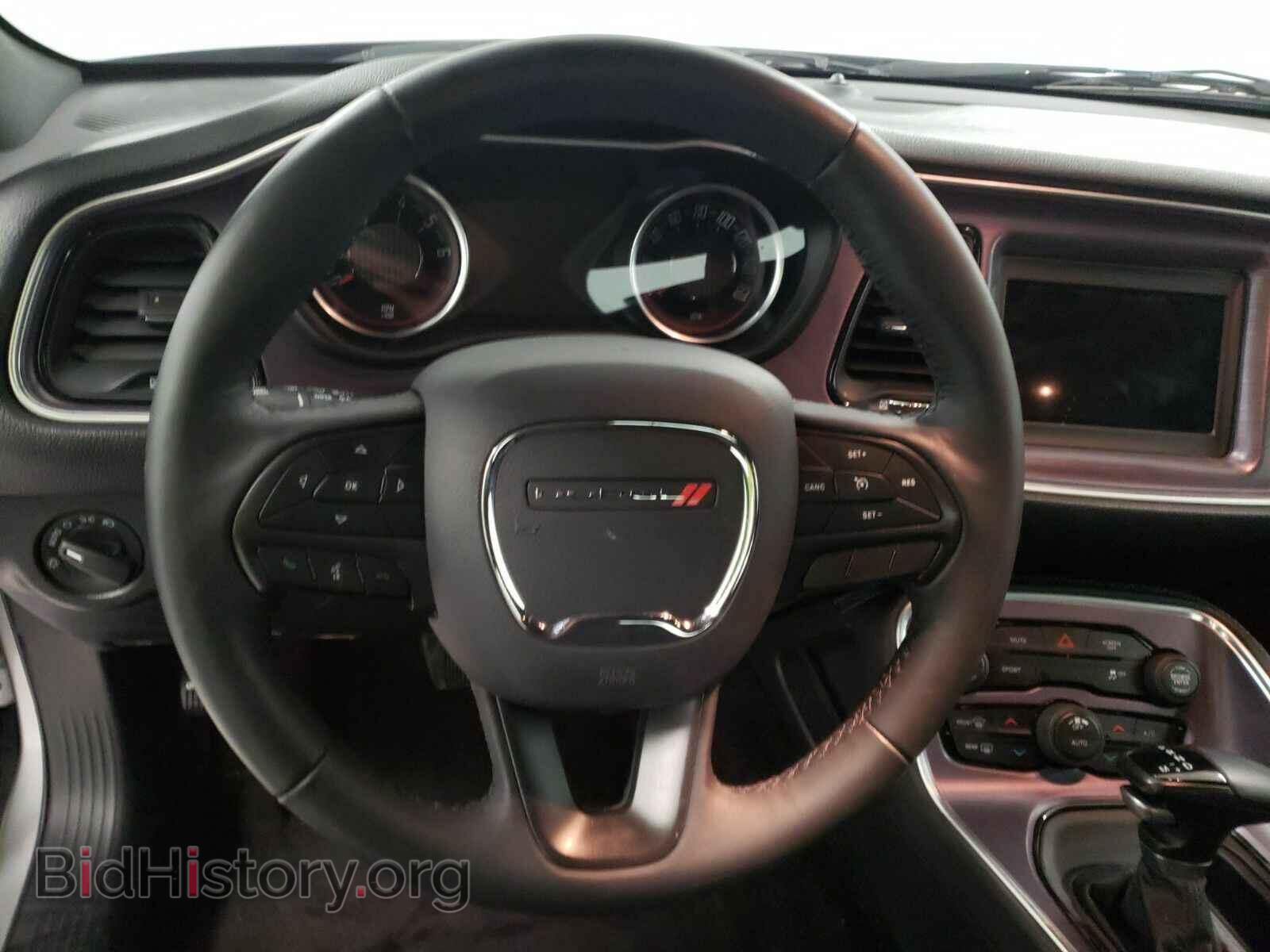 2018 Dodge Challenger - VIN: 2C3CDZAG8JH219209 - Фото 10