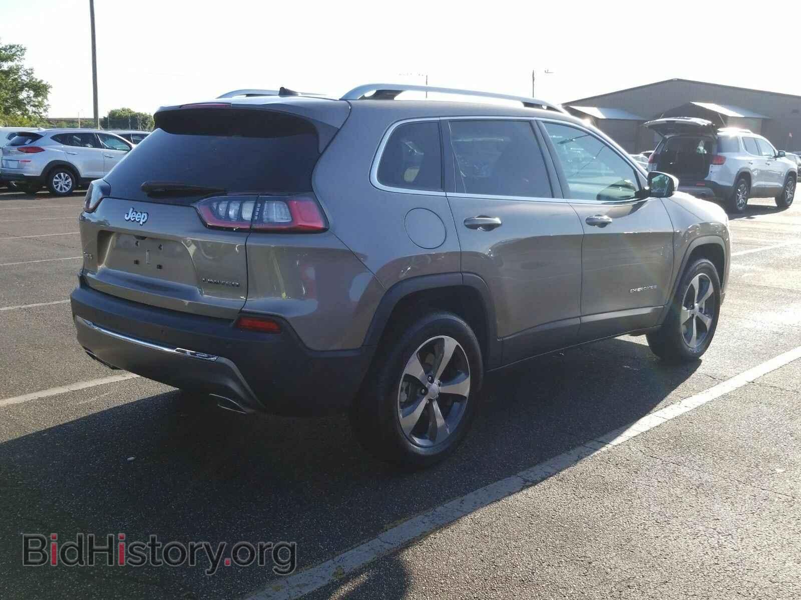 2019 Jeep Cherokee - VIN: 1C4PJMDX2KD397295 - Photo 2