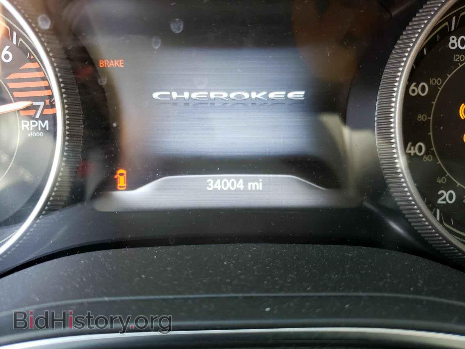 2019 Jeep Cherokee - VIN: 1C4PJLDB4KD302430 - Photo 5