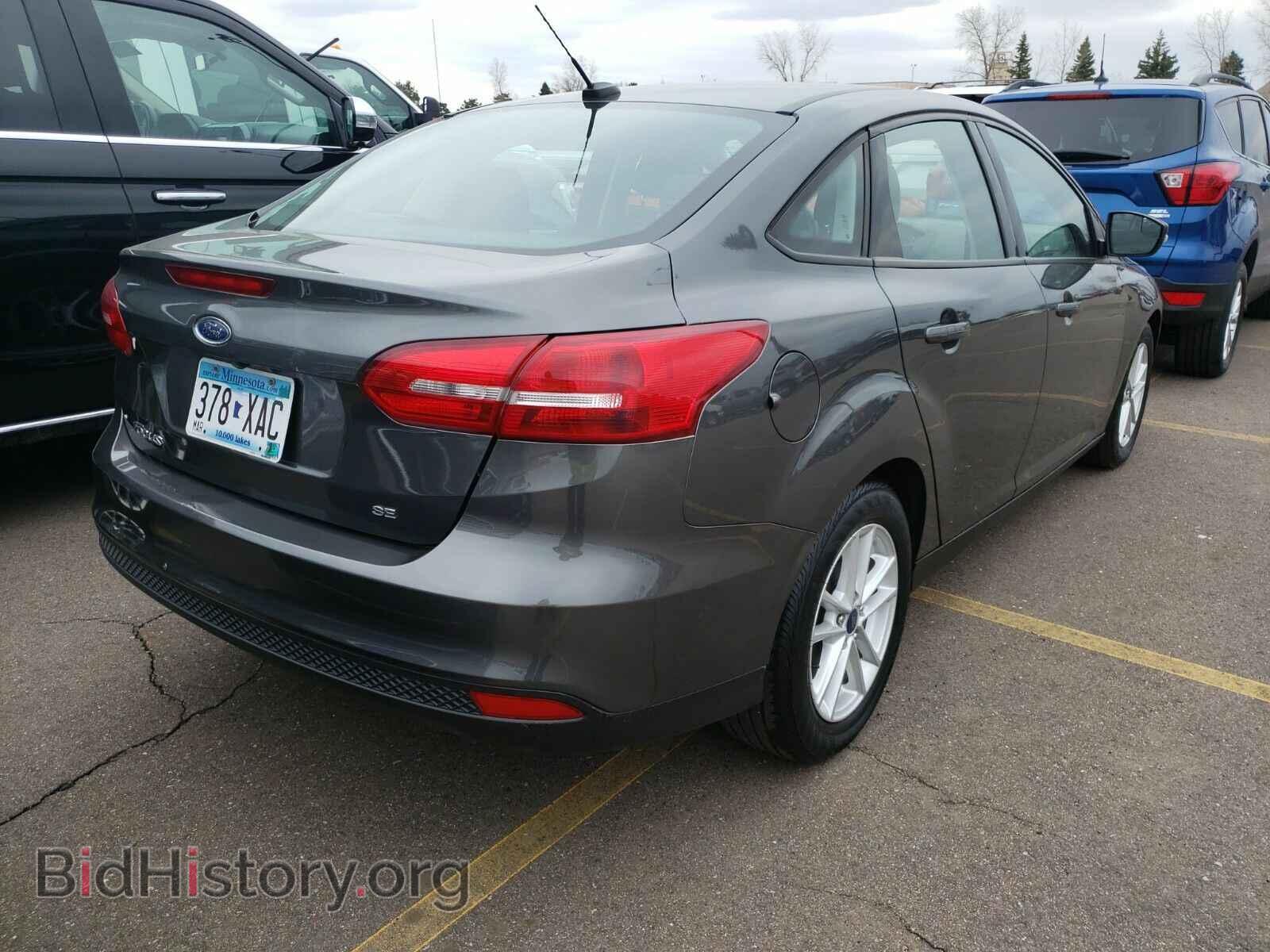 2017 Ford Focus - VIN: 1FADP3F26HL205846 - Фото 2
