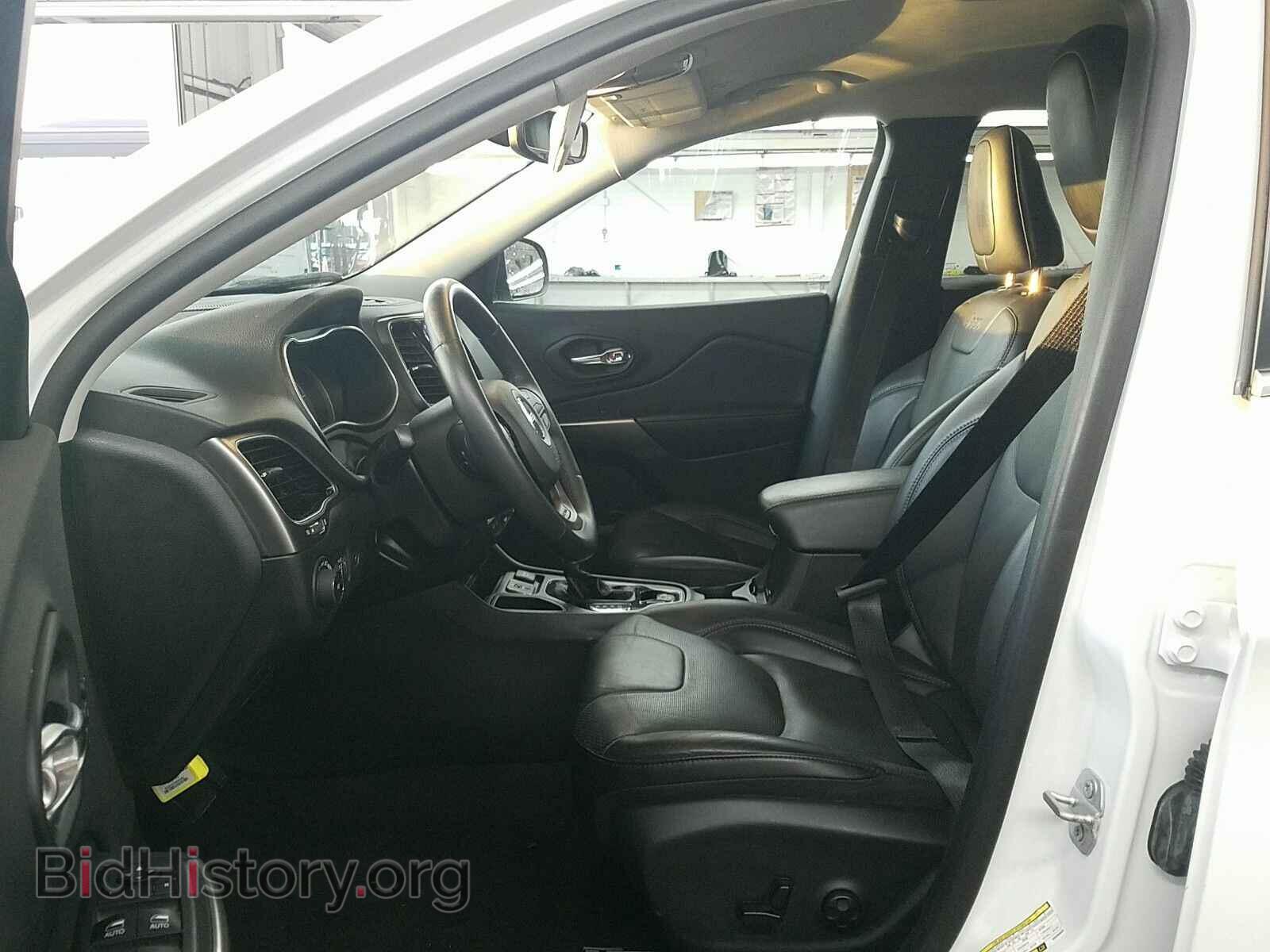 2019 Jeep Cherokee - VIN: 1C4PJLDB4KD403046 - Фото 3