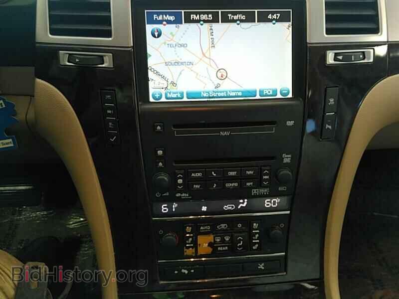 2010 Cadillac Escalade - VIN: 1GYUKCEF3AR223750 - Фото 4