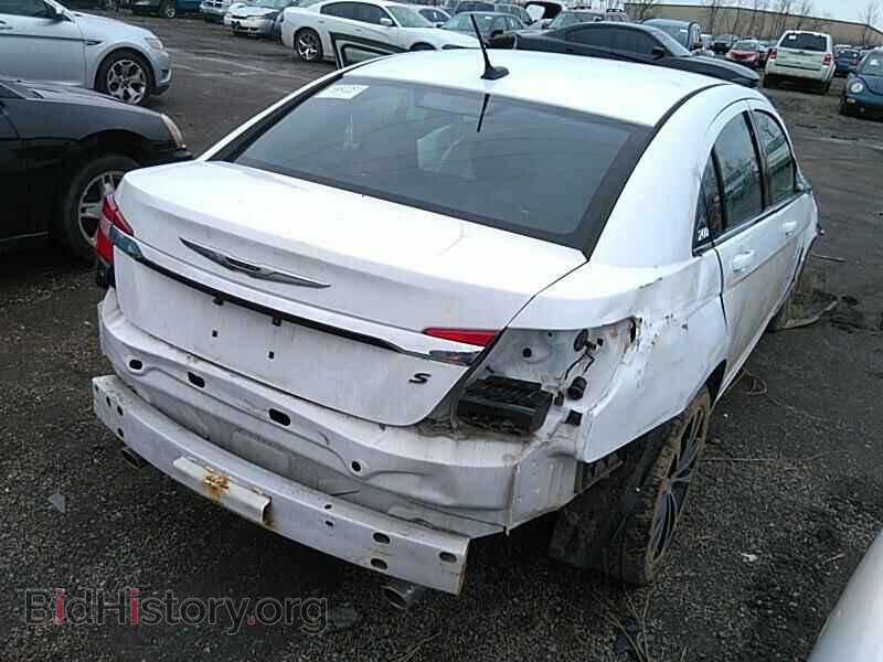 2014 Chrysler 200 - VIN: 1C3CCBBG2EN185774 - Фото 2