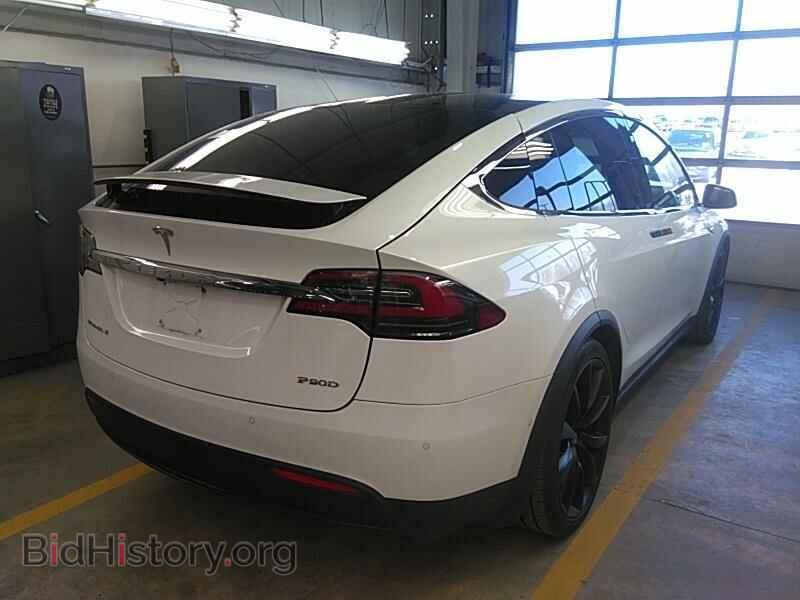 2016 Tesla Model X - VIN: 5YJXCAE45GF006802 - Фото 2