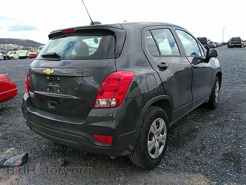 2019 Chevrolet Trax - VIN: 3GNCJKSB3KL152338 - Фото 2