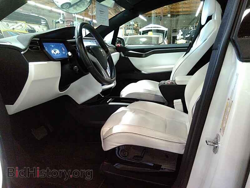 2016 Tesla Model X - VIN: 5YJXCAE22GF002124 - Фото 3