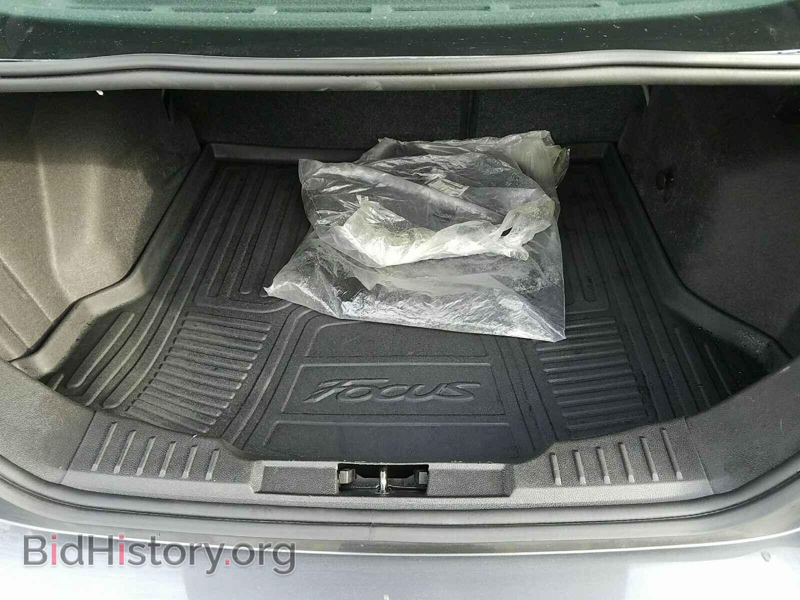2017 Ford Focus - VIN: 1FADP3F29HL291315 - Photo 7