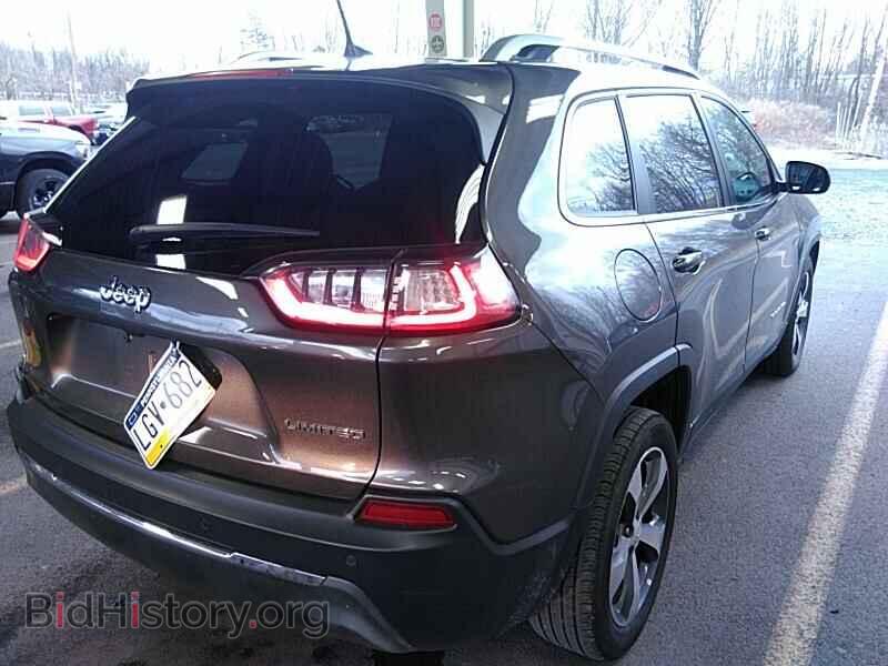 2019 Jeep Cherokee - VIN: 1C4PJLDB2KD324314 - Photo 2