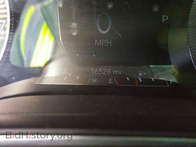 2019 Jeep Cherokee - VIN: 1C4PJLDB2KD324314 - Photo 5
