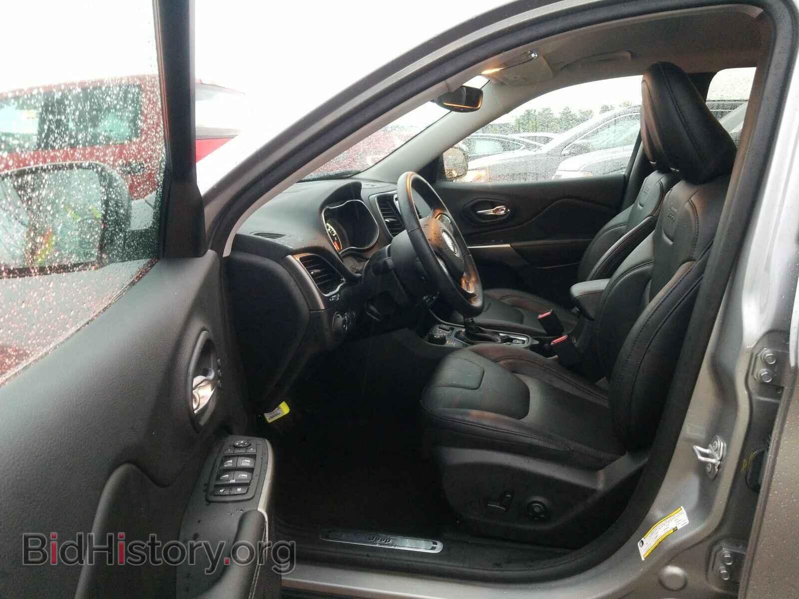 2019 Jeep Cherokee - VIN: 1C4PJMDX0KD460037 - Фото 3