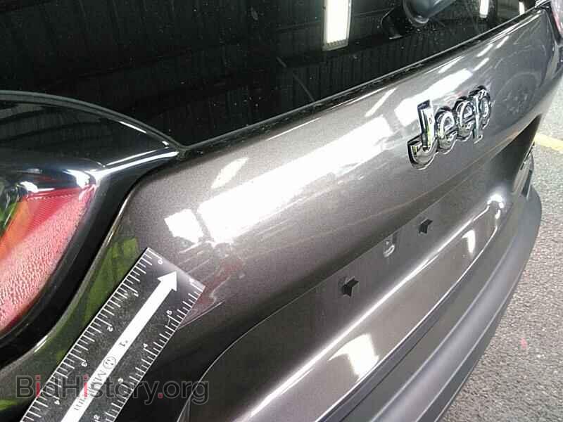 2019 Jeep Cherokee - VIN: 1C4PJMLB4KD341235 - Фото 10