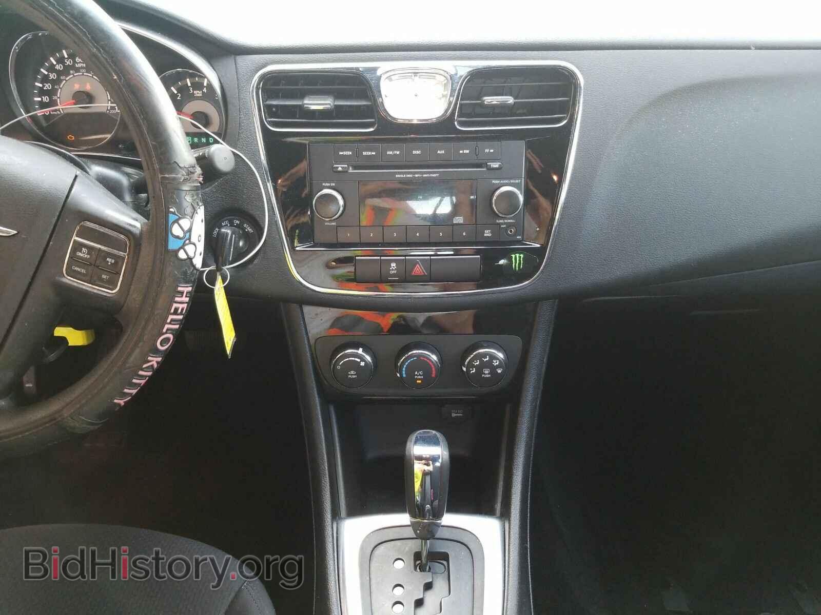 2013 Chrysler 200 - VIN: 1C3CCBAB4DN706109 - Photo 4