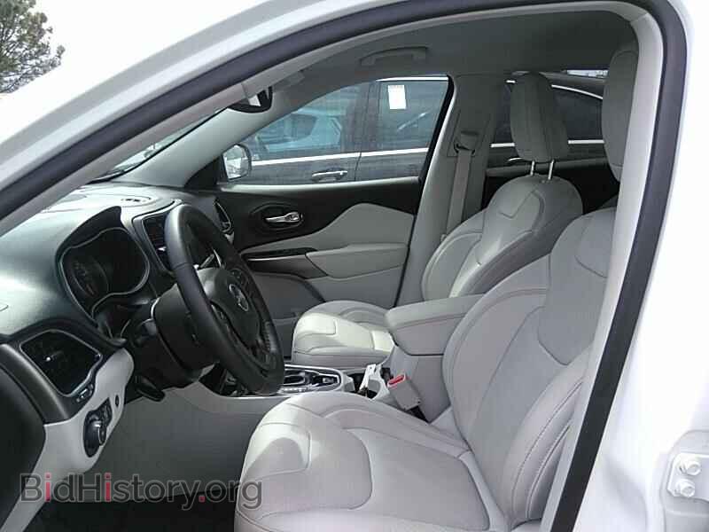 2020 Jeep Cherokee - VIN: 1C4PJLDB6LD504879 - Фото 3