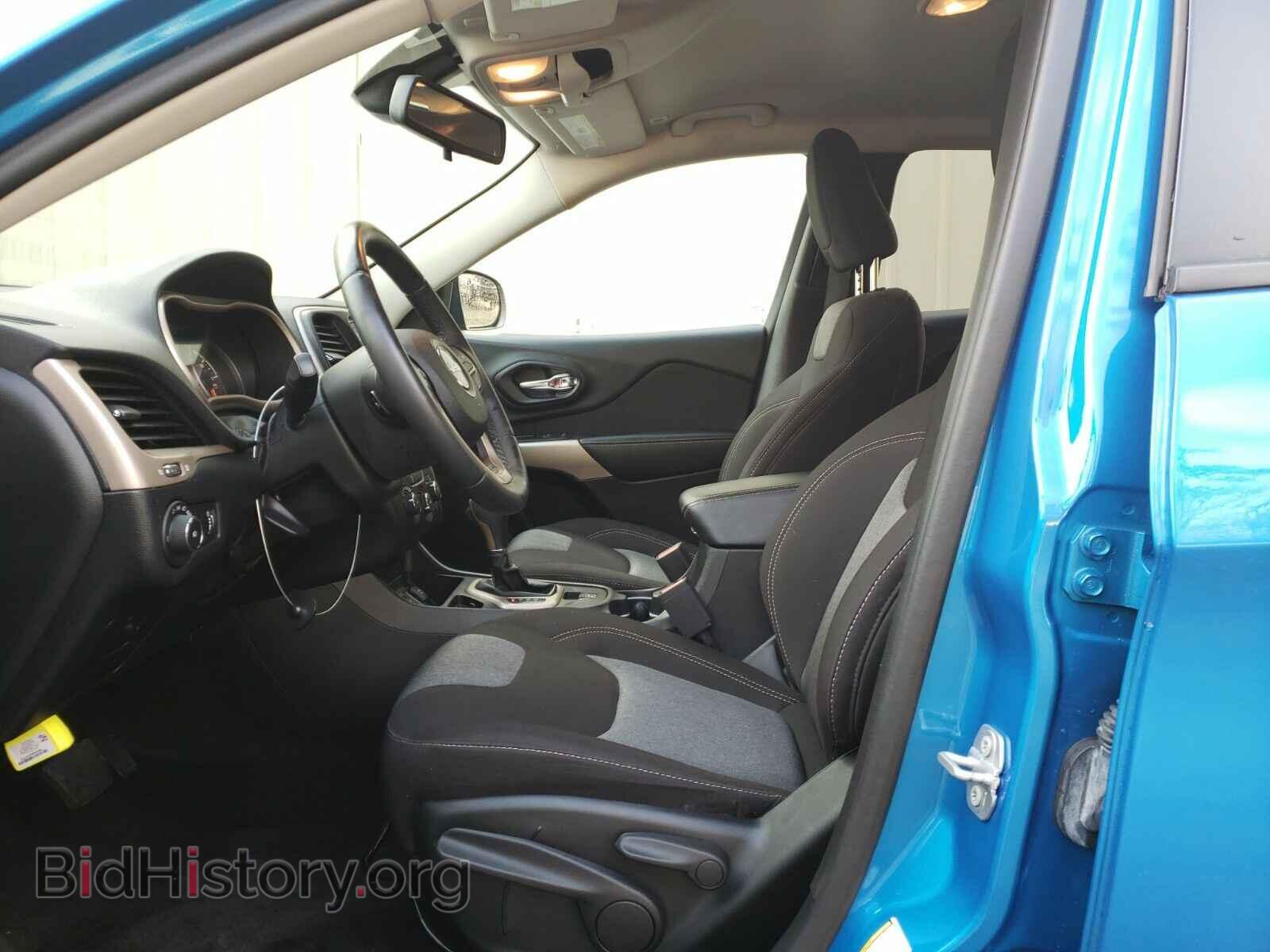 2018 Jeep Cherokee - VIN: 1C4PJLCB8JD595474 - Фото 3