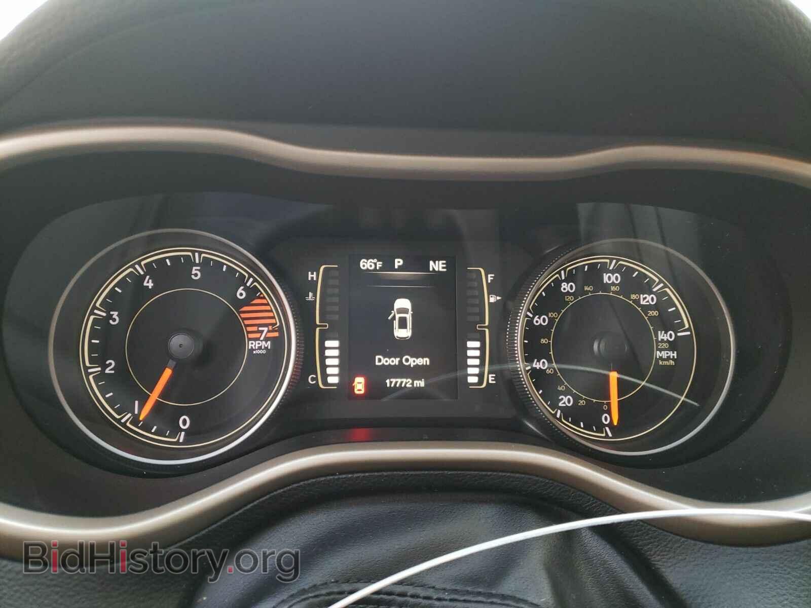 2018 Jeep Cherokee - VIN: 1C4PJLCB8JD595474 - Фото 5