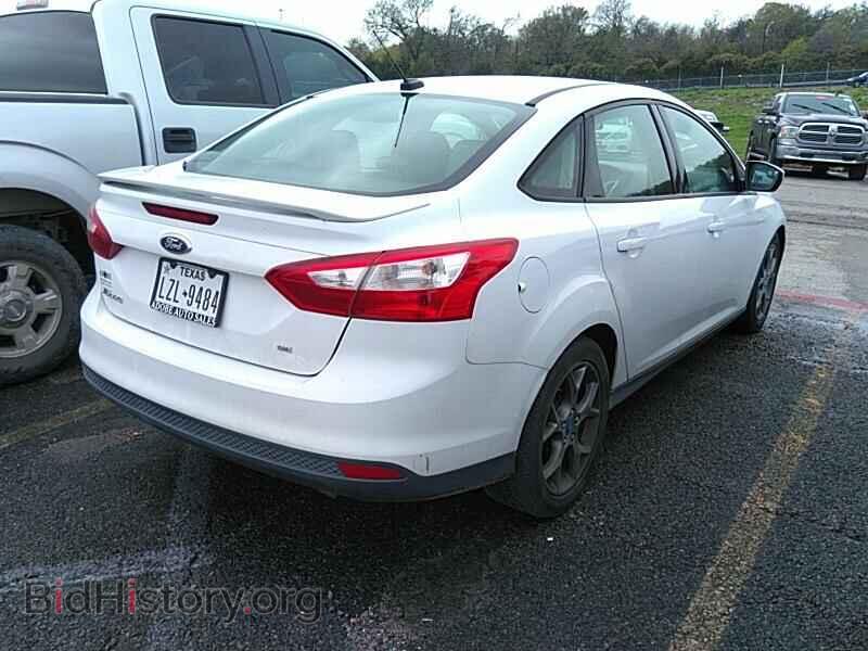 2013 Ford Focus - VIN: 1FADP3F29DL201624 - Photo 2