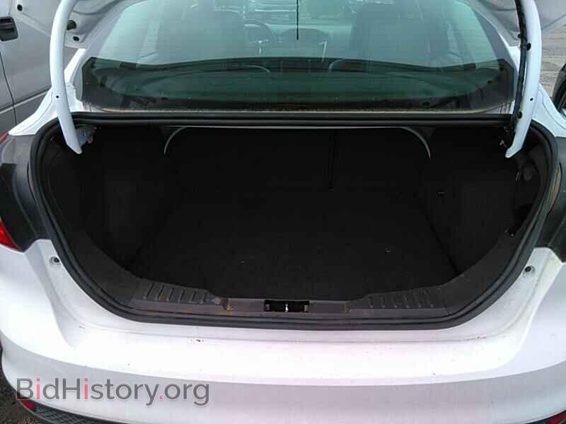 2013 Ford Focus - VIN: 1FADP3F29DL201624 - Photo 7