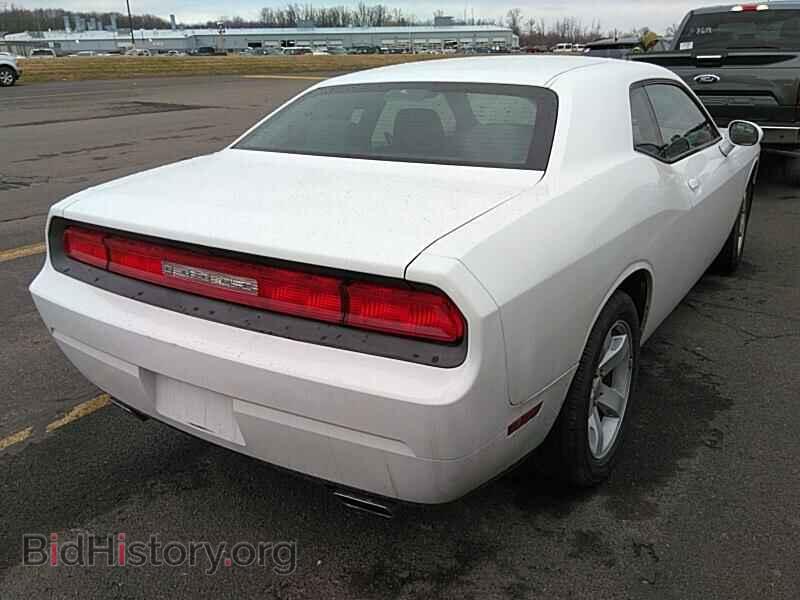 2013 Dodge Challenger - VIN: 2C3CDYAG3DH628135 - Photo 2
