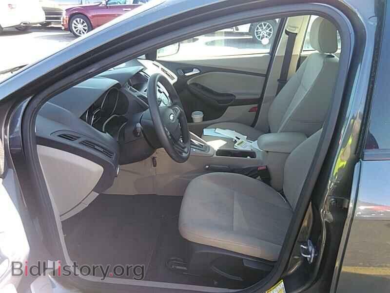 2017 Ford Focus - VIN: 1FADP3K20HL247998 - Фото 3