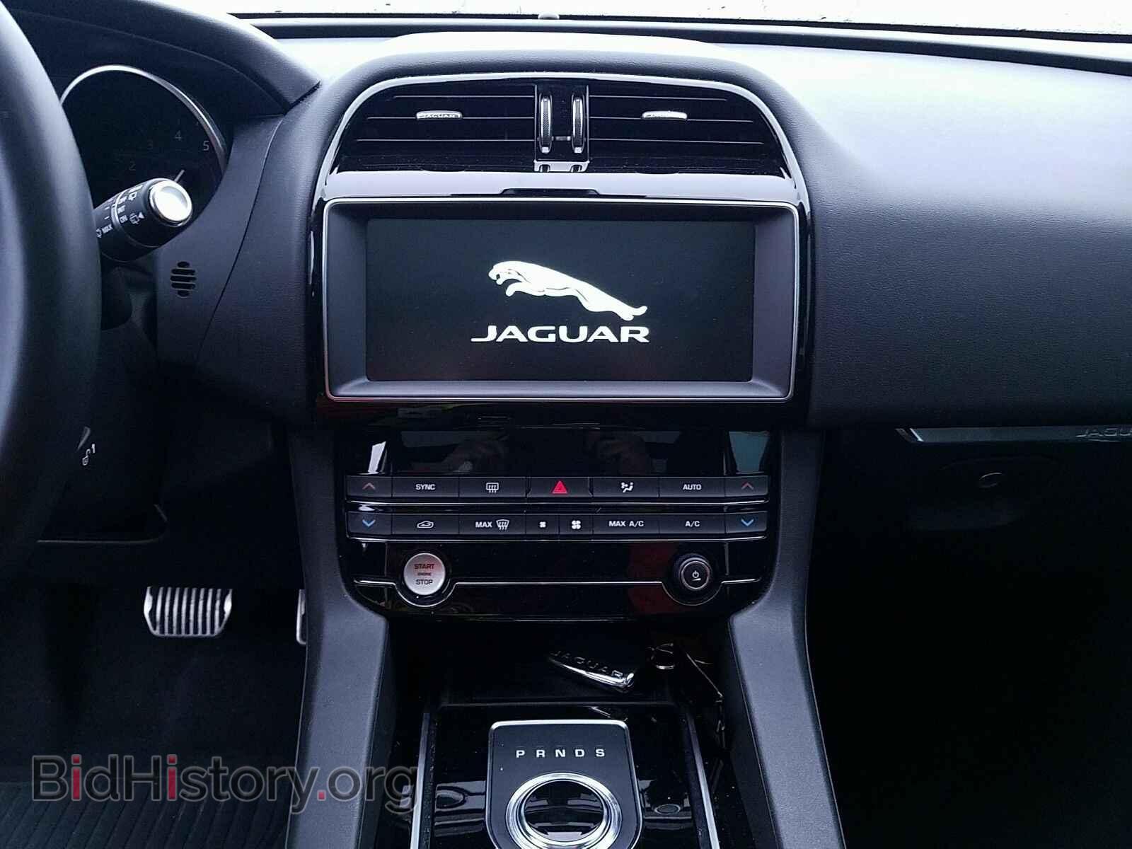 2019 Jaguar F-PACE - VIN: SADCS2FX9KA367651 - Фото 4