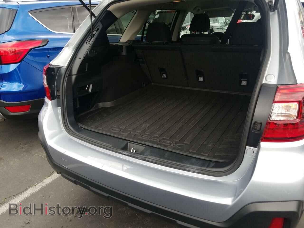 2019 Subaru Outback - VIN: 4S4BSAFC7K3359496 - Фото 7