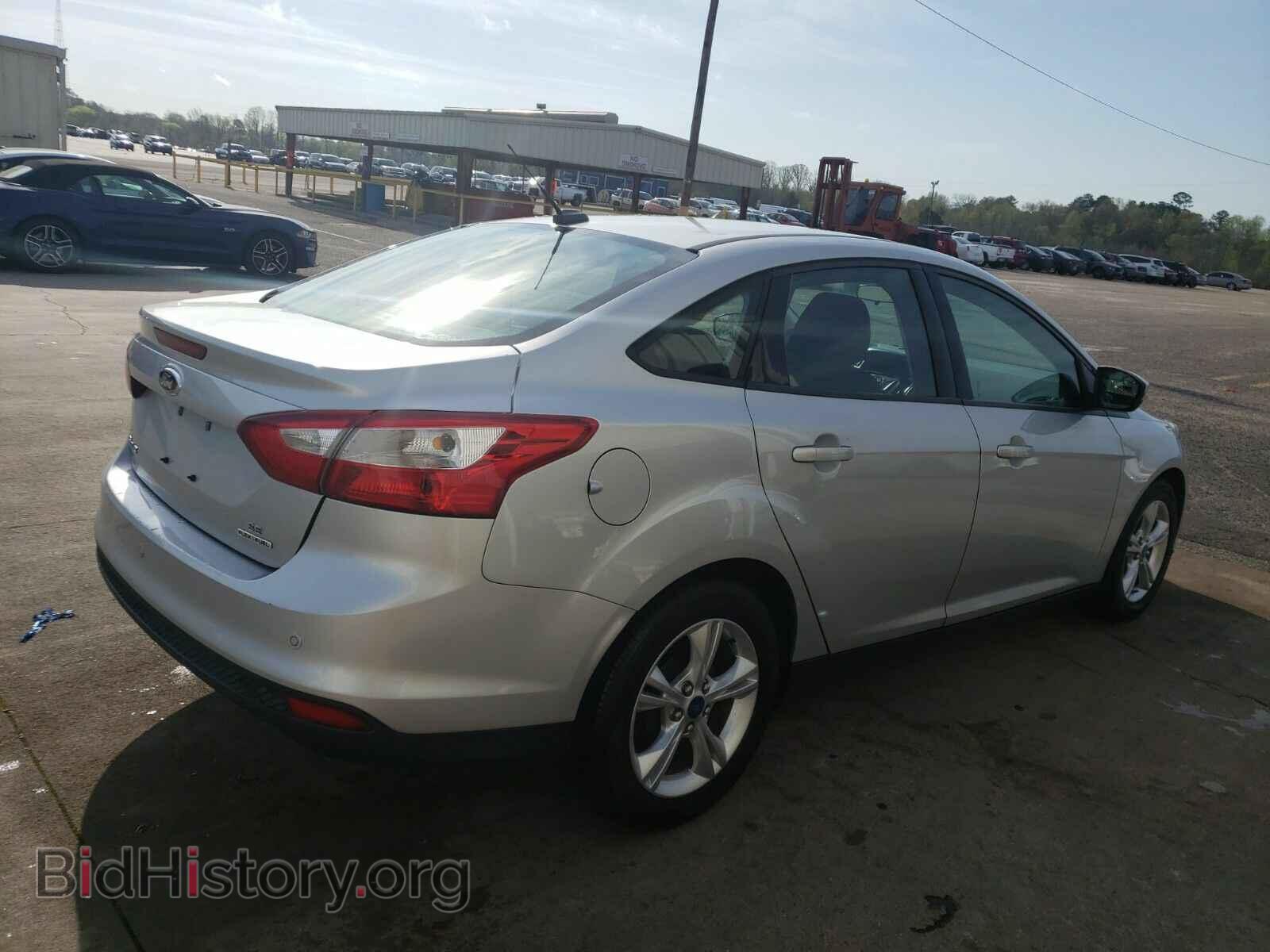 2013 Ford Focus - VIN: 1FADP3F2XDL135357 - Фото 2