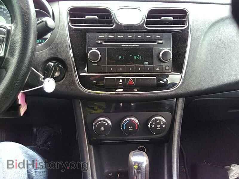 2012 Chrysler 200 - VIN: 1C3CCBAB0CN202977 - Фото 4