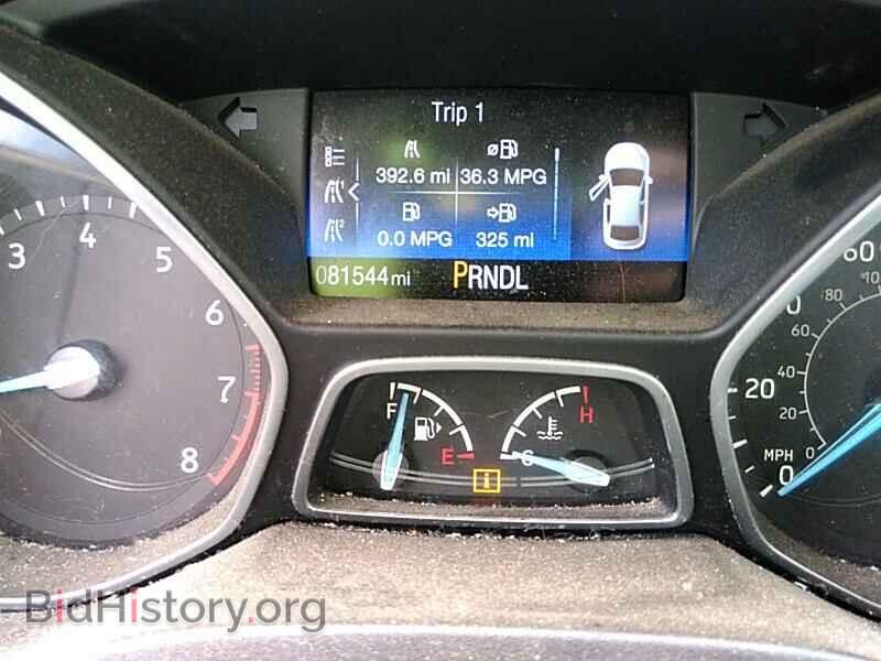 2016 Ford Focus - VIN: 1FADP3E27GL241691 - Photo 5