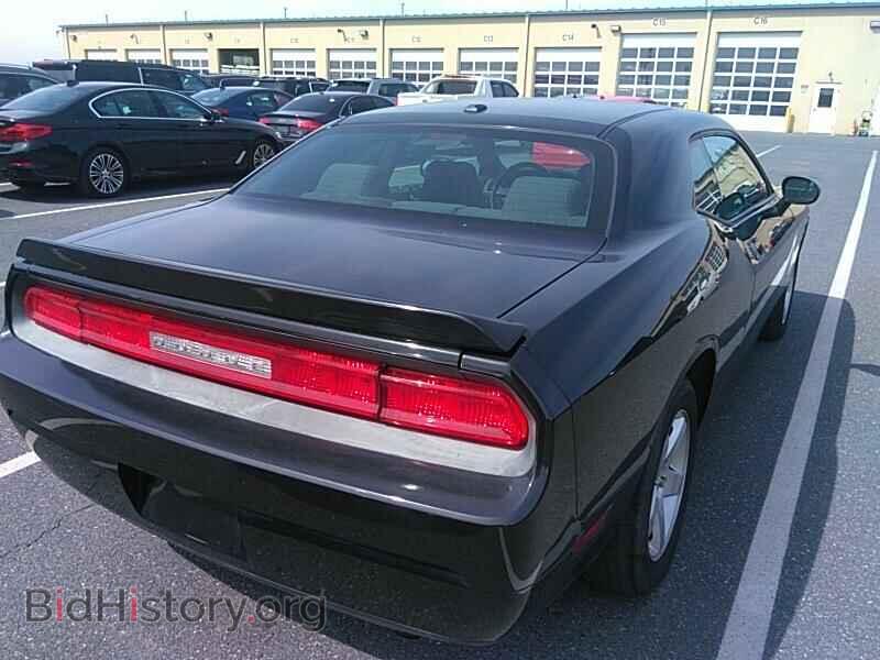 2010 Dodge Challenger - VIN: 2B3CJ4DV9AH159833 - Photo 2