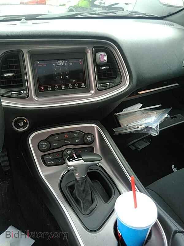 2019 Dodge Challenger - VIN: 2C3CDZBT3KH512237 - Фото 4