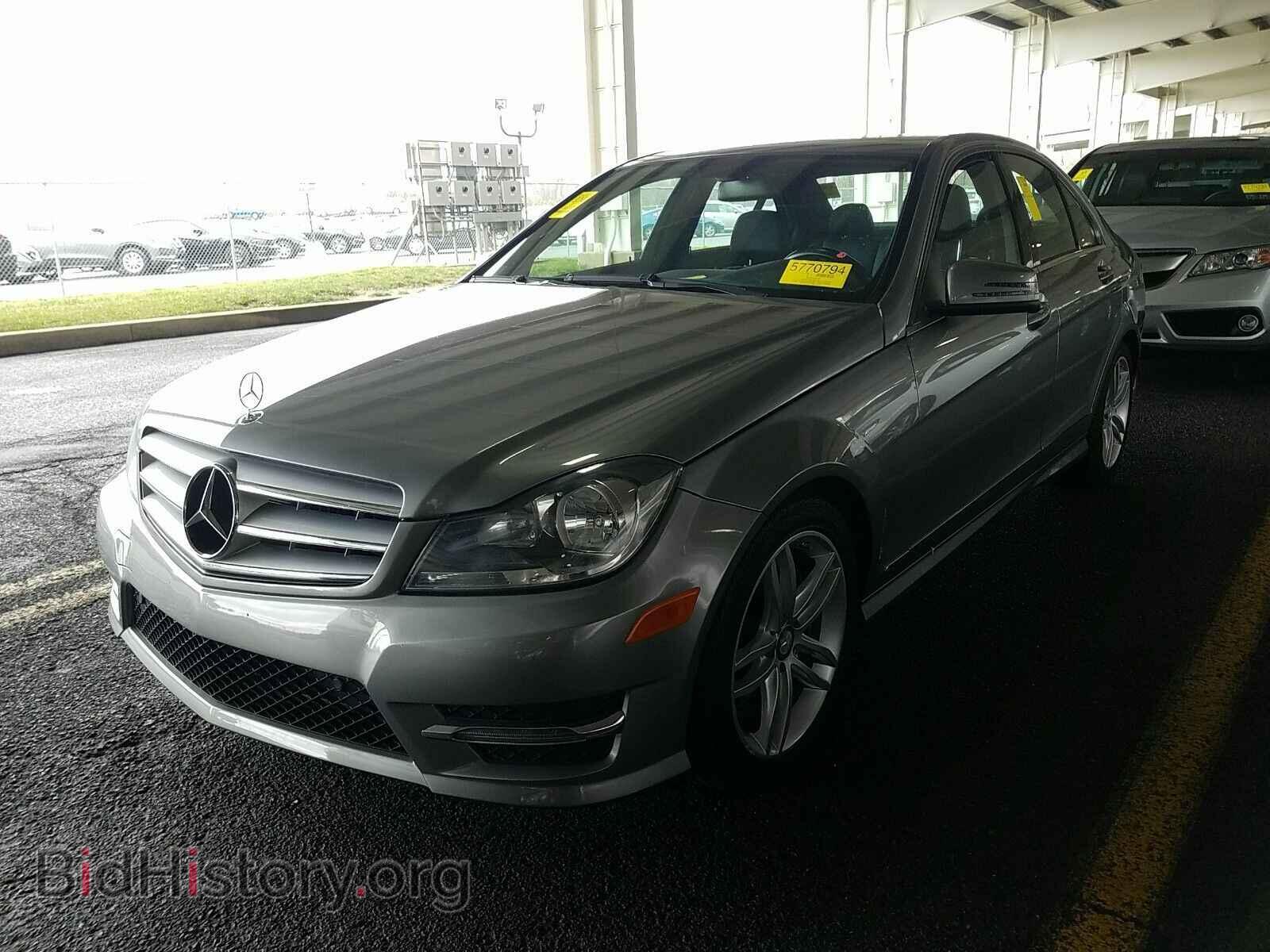 Фотография WDDGF8AB1DG076986 - Mercedes-Benz C-Class 2013