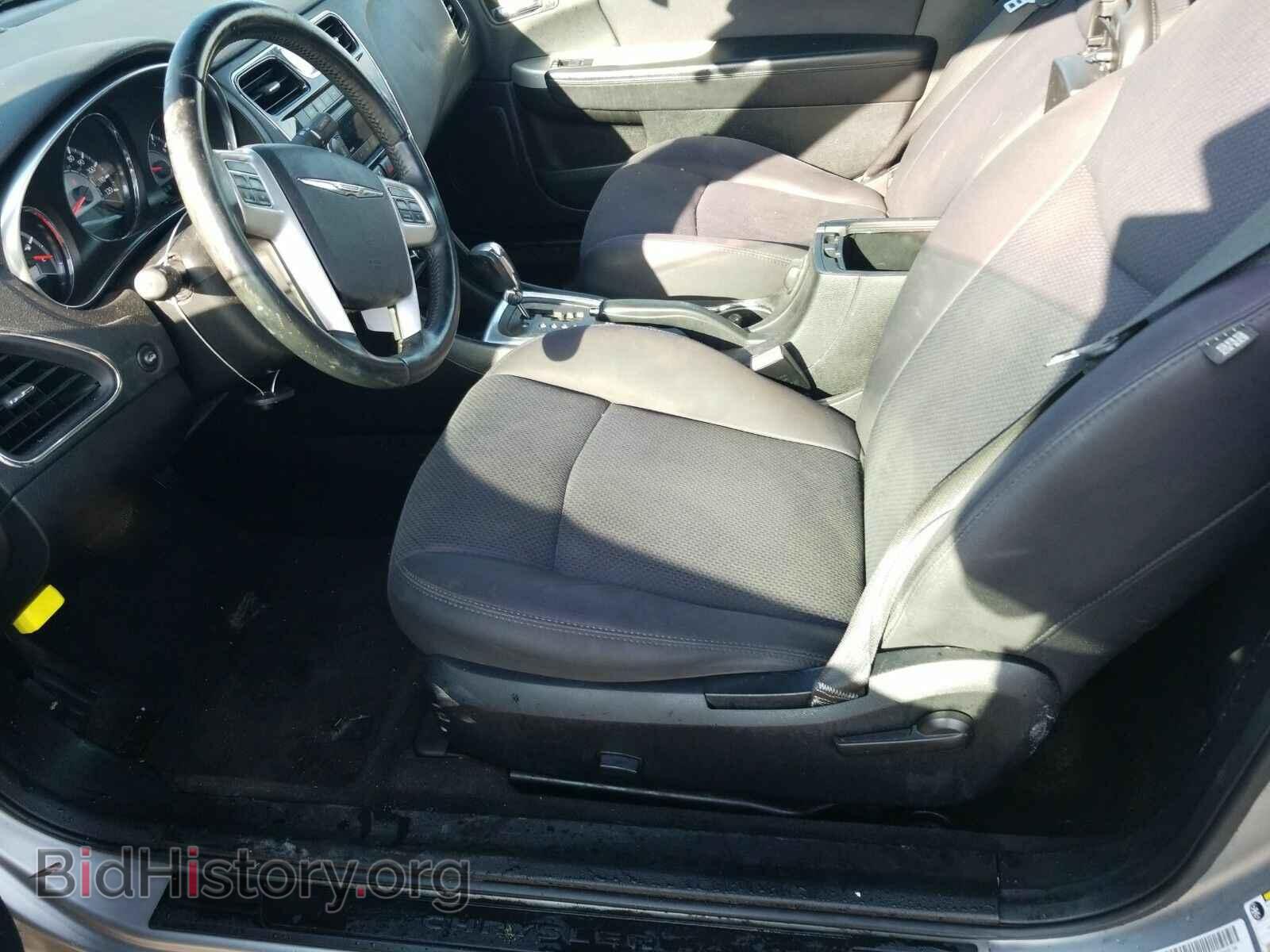 2013 Chrysler 200 - VIN: 1C3BCBEB4DN592313 - Photo 3