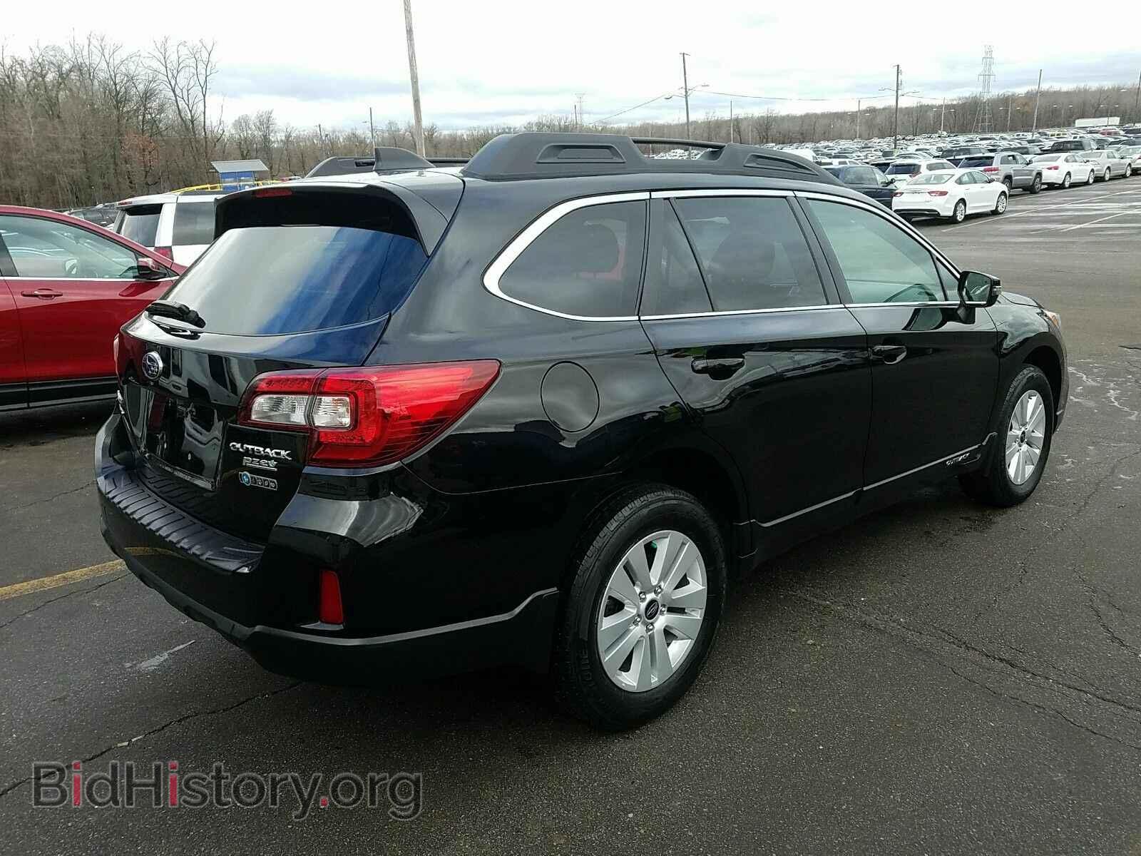 2017 Subaru Outback - VIN: 4S4BSAHC2H3325908 - Фото 2