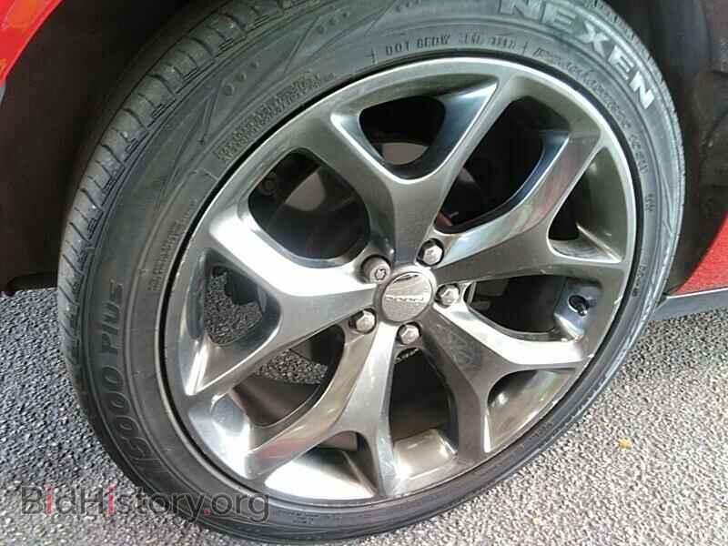 2015 Dodge Challenger - VIN: 2C3CDZAT2FH712081 - Photo 9