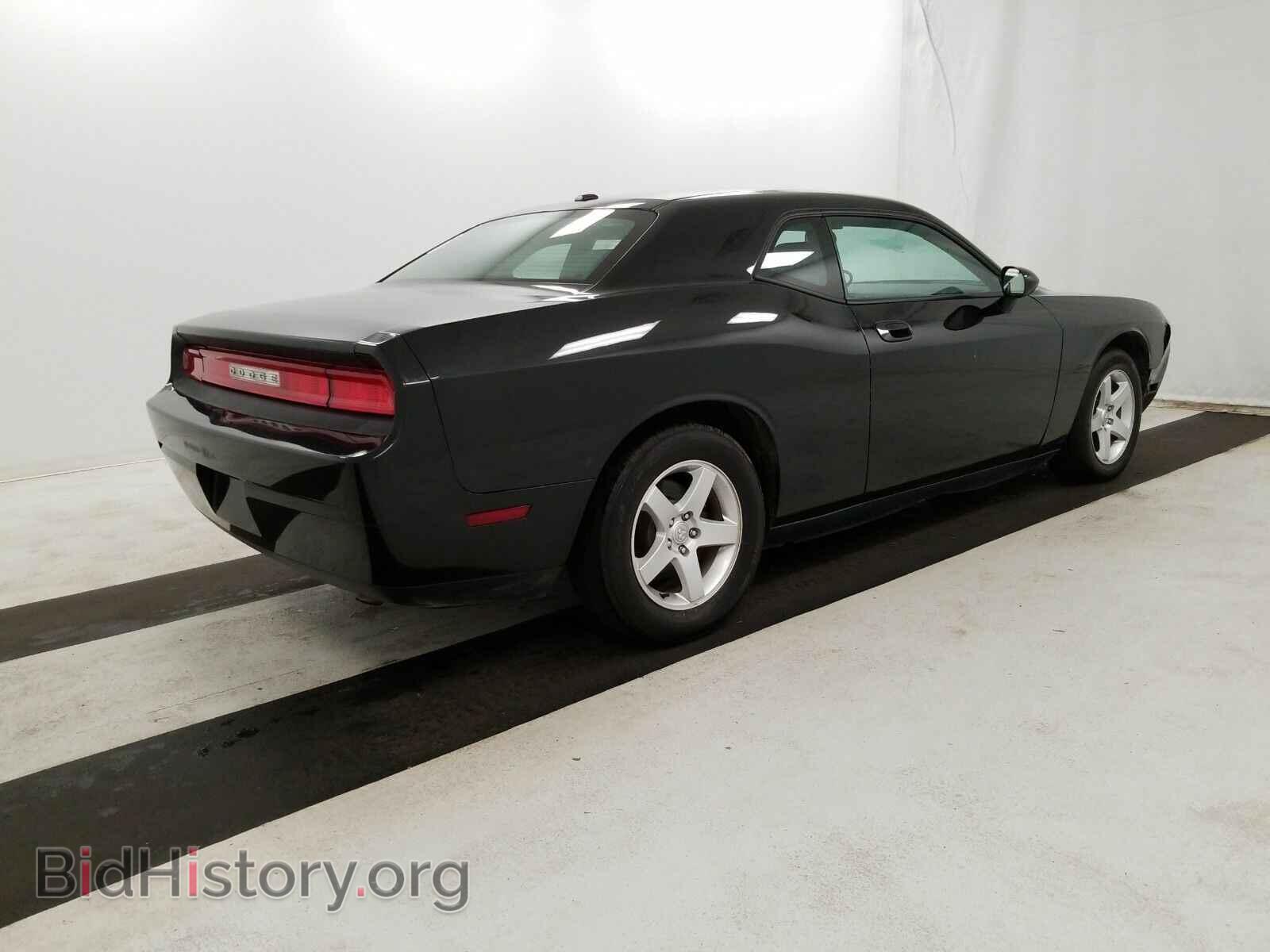 2010 Dodge Challenger - VIN: 2B3CJ4DV7AH141136 - Фото 4