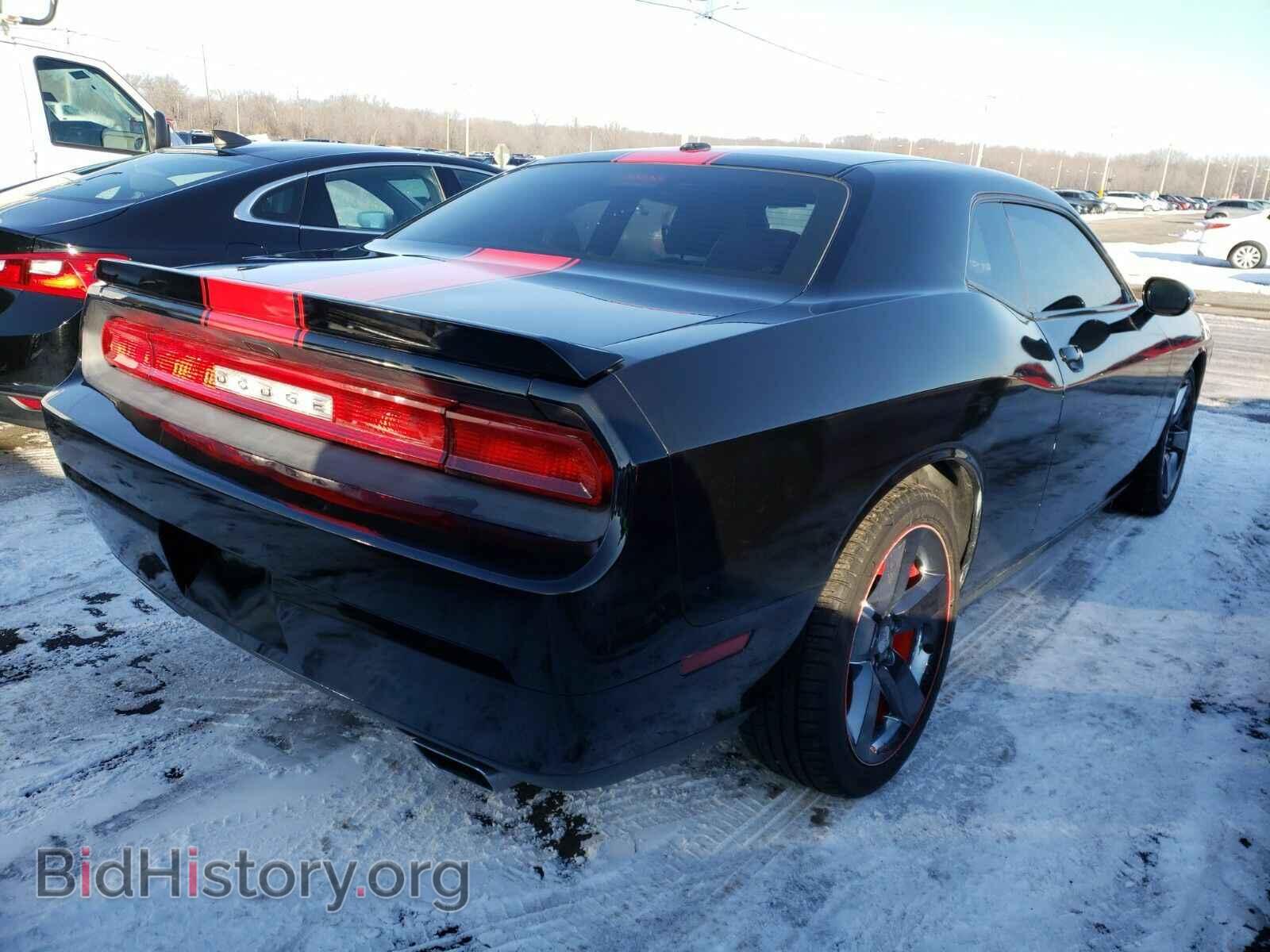 2012 Dodge Challenger - VIN: 2C3CDYAGXCH240592 - Фото 2