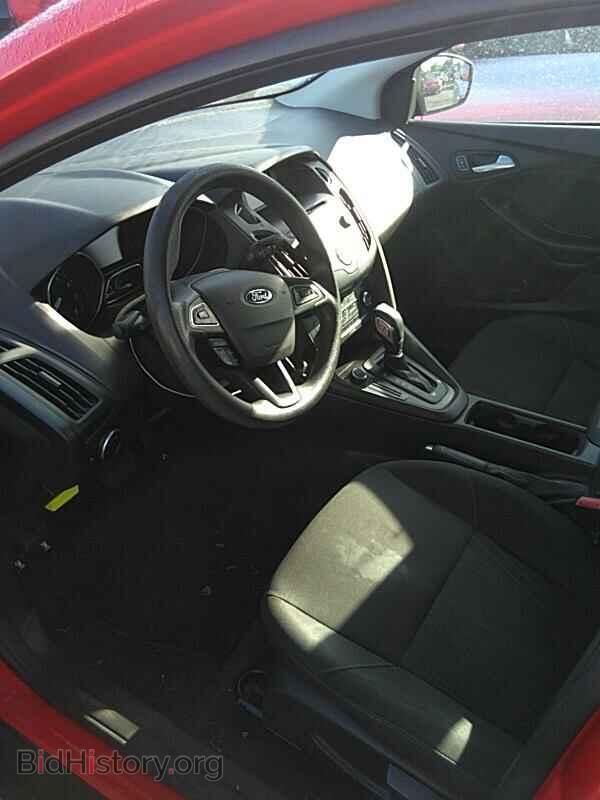 2015 Ford Focus - VIN: 1FADP3F2XFL262967 - Photo 3