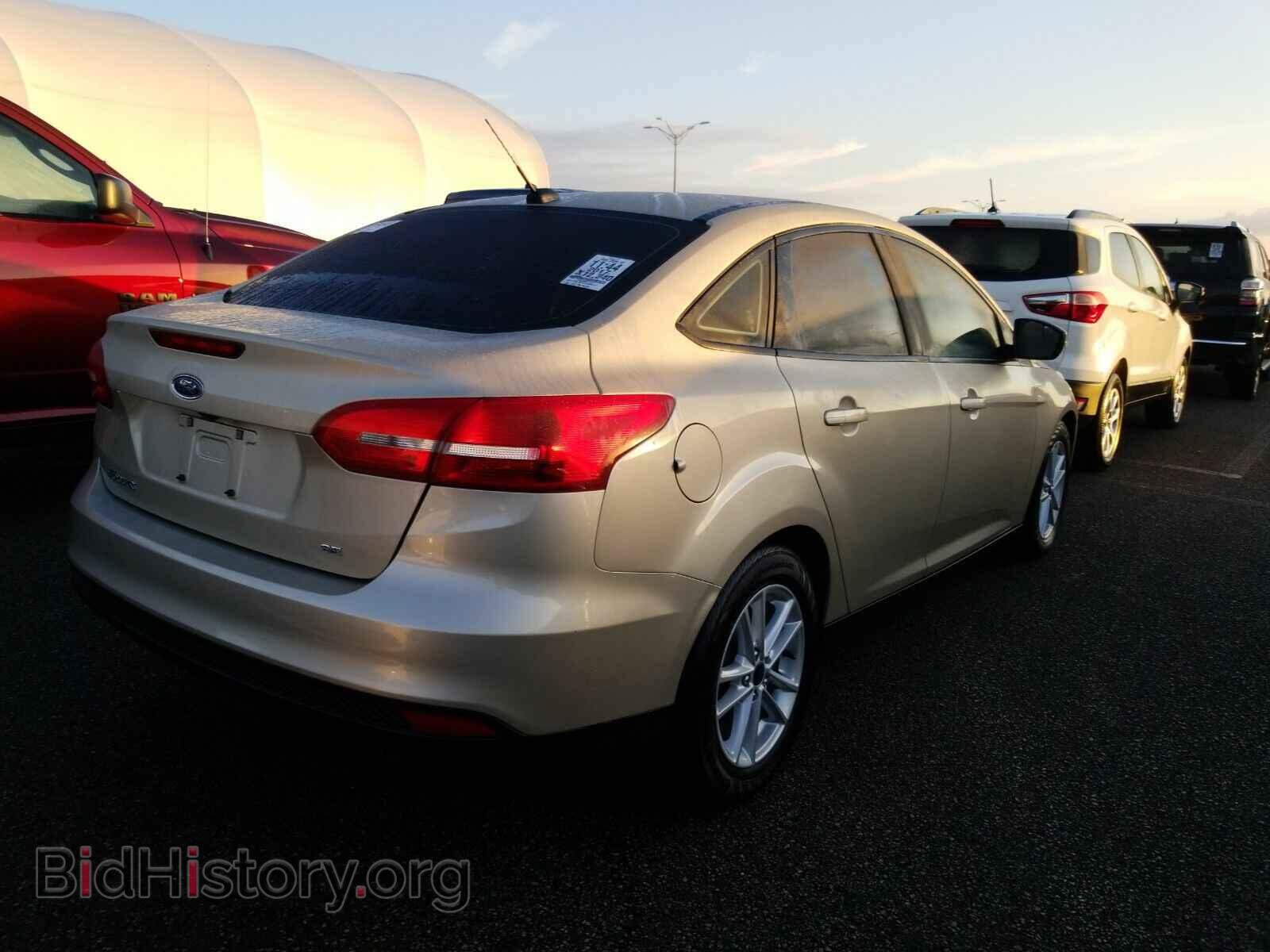 2017 Ford Focus - VIN: 1FADP3F21HL202224 - Фото 2