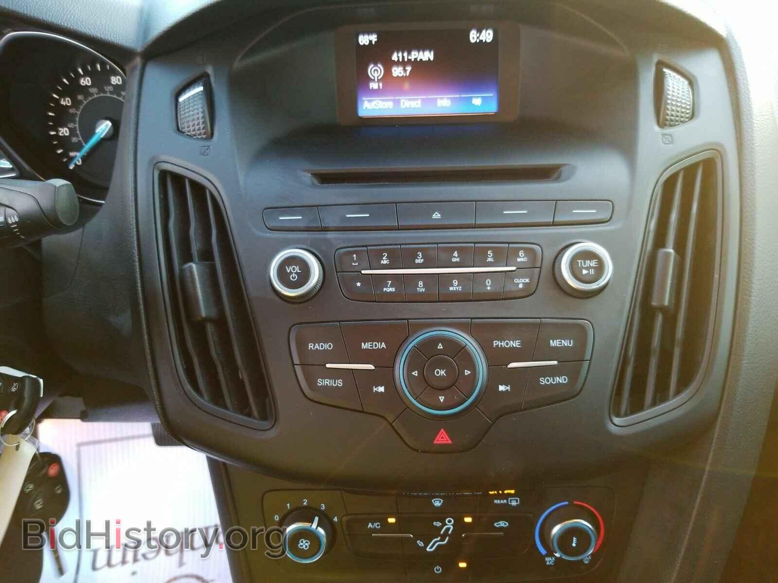 2017 Ford Focus - VIN: 1FADP3F21HL202224 - Фото 4