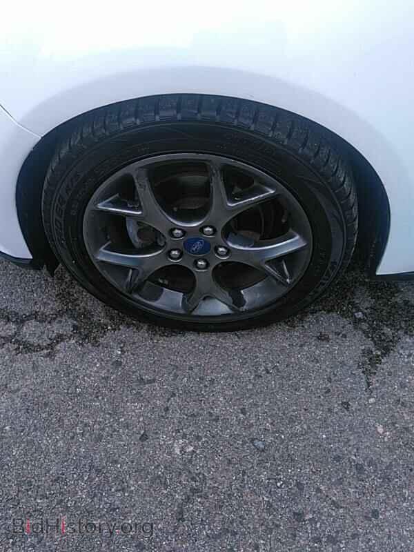 2013 Ford Focus - VIN: 1FADP3F23DL205023 - Фото 10