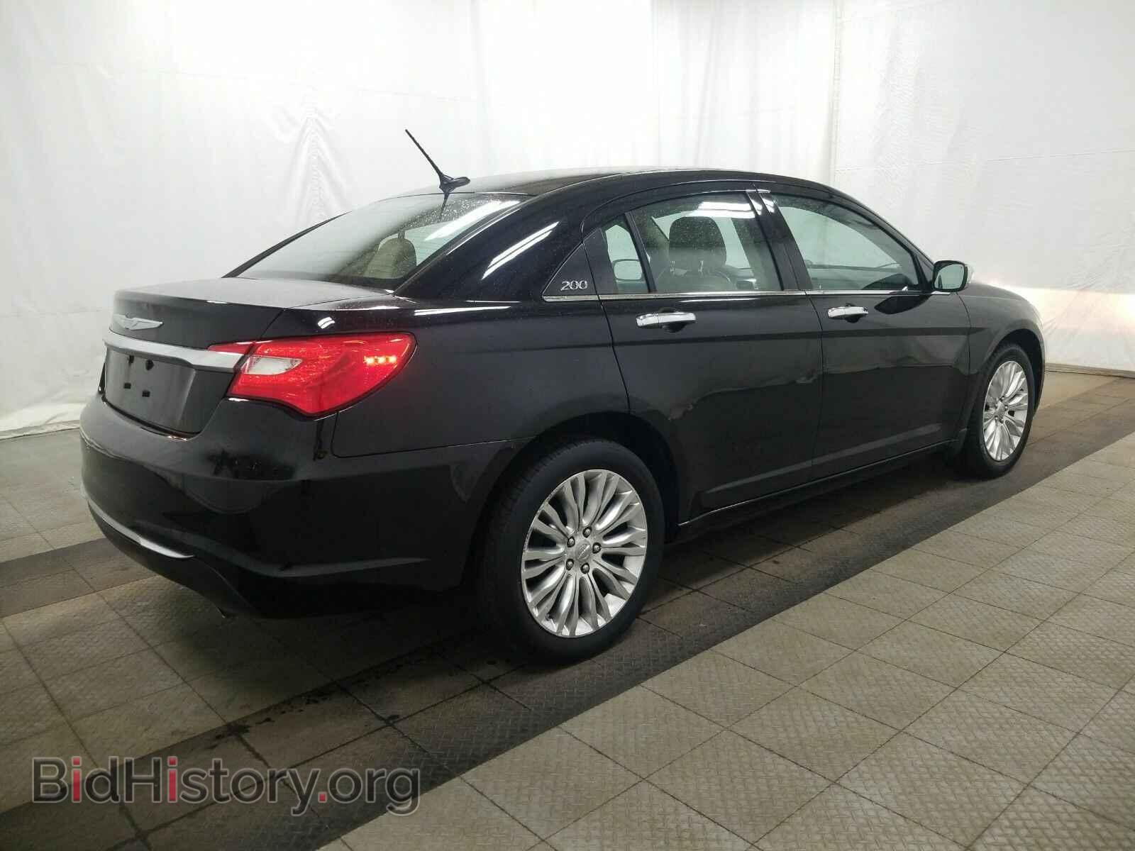 2011 Chrysler 200 - VIN: 1C3BC2FG5BN588648 - Фото 4