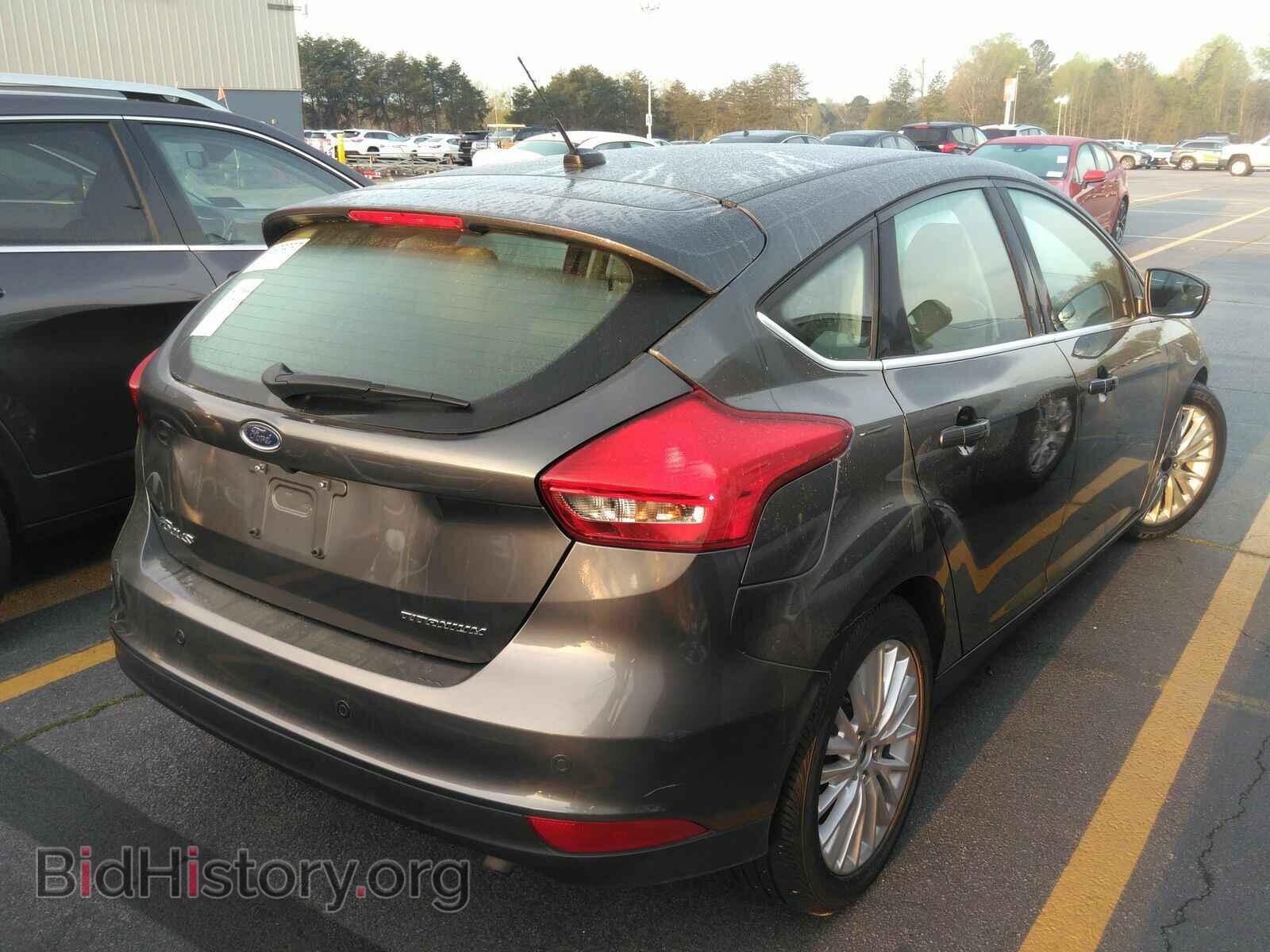 2018 Ford Focus - VIN: 1FADP3N20JL279612 - Фото 2
