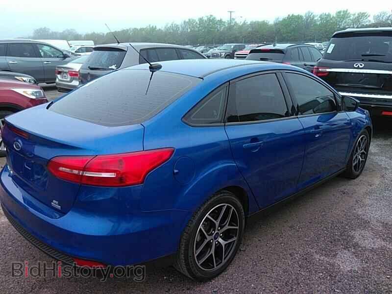 2018 Ford Focus - VIN: 1FADP3FE7JL216676 - Фото 2
