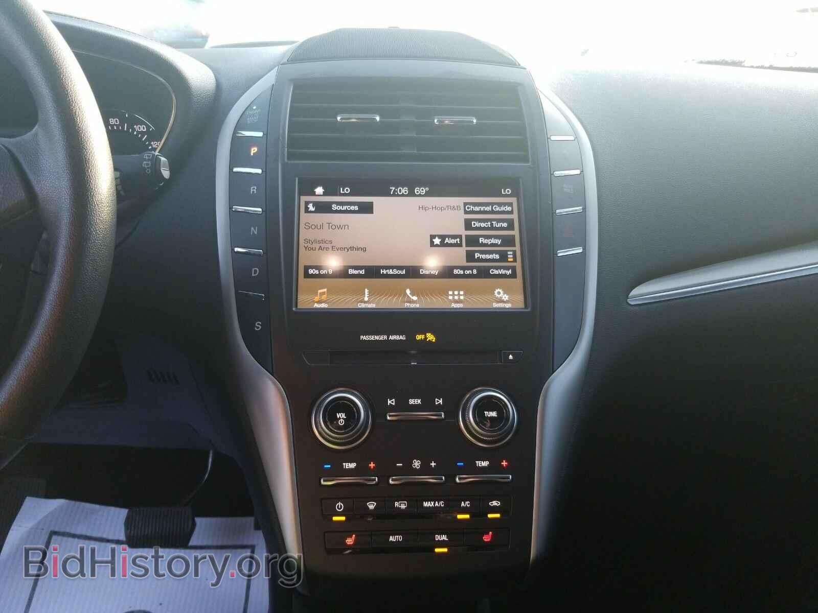 2017 Lincoln MKC - VIN: 5LMCJ1C90HUL52017 - Фото 4
